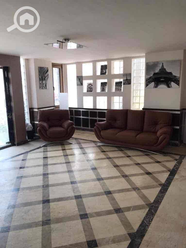 17 1d03a8a8-229e-4ec6-87fc-697080ba0922. jpg