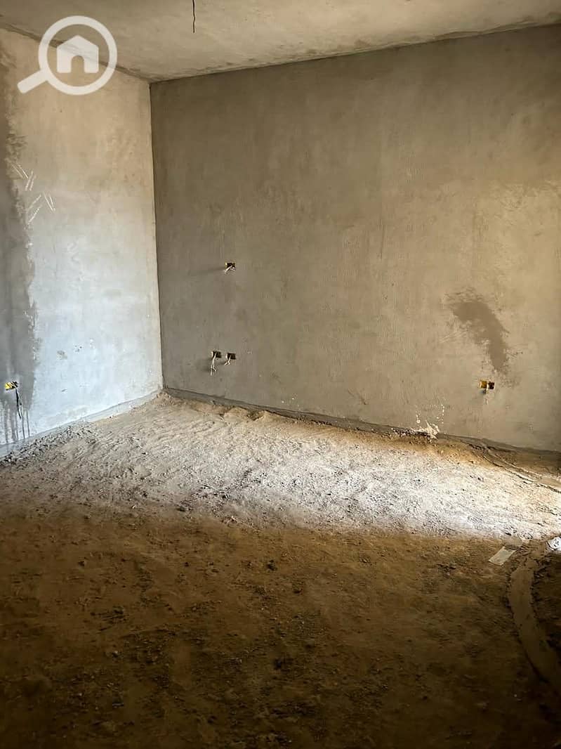 9 9e51ede6-08a4-4476-a784-b5c62ca187d7. jpg