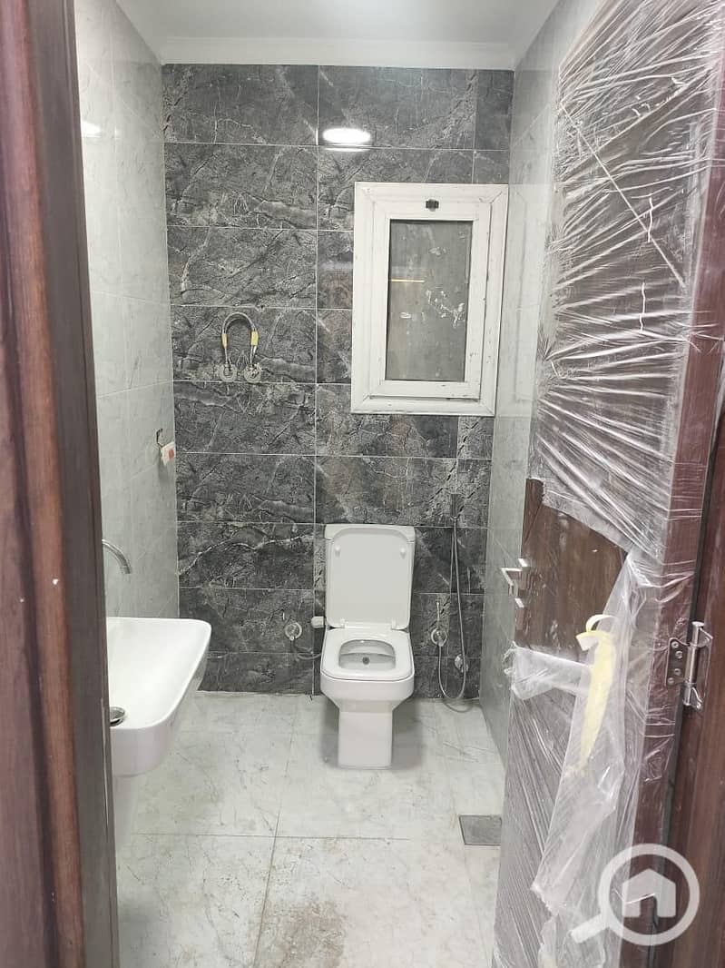 2 69d96fc1-17fd-4657-8bd9-9a91ae09c543. jpg