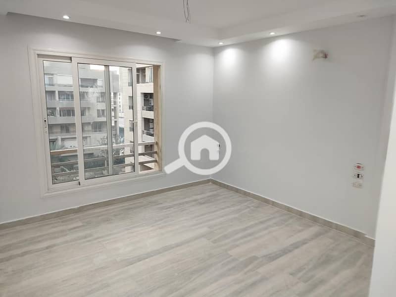 3 0e394c35-aef9-4e45-8749-56abf203c608. jpg