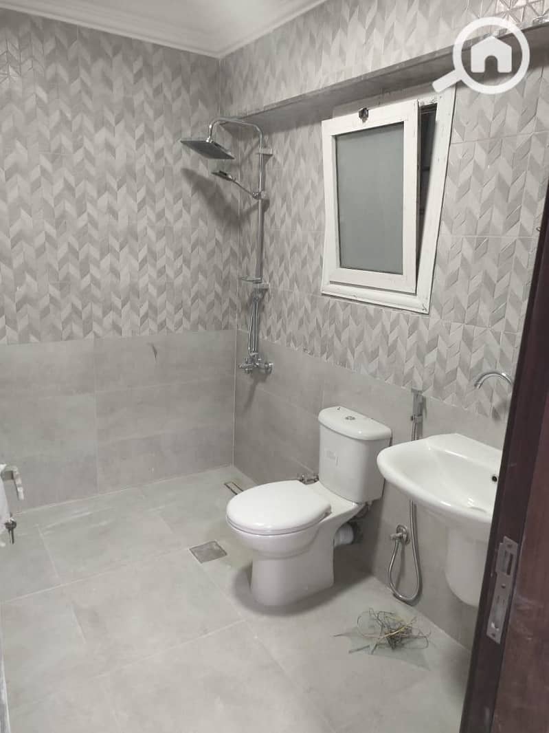 4 0b3cb728-1625-4e52-b51a-5f76f4dd0a10. jpg