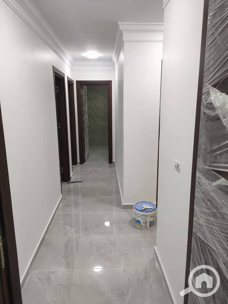 7 4244b5e9-8c01-41fe-a385-26b78589b60b. jpg