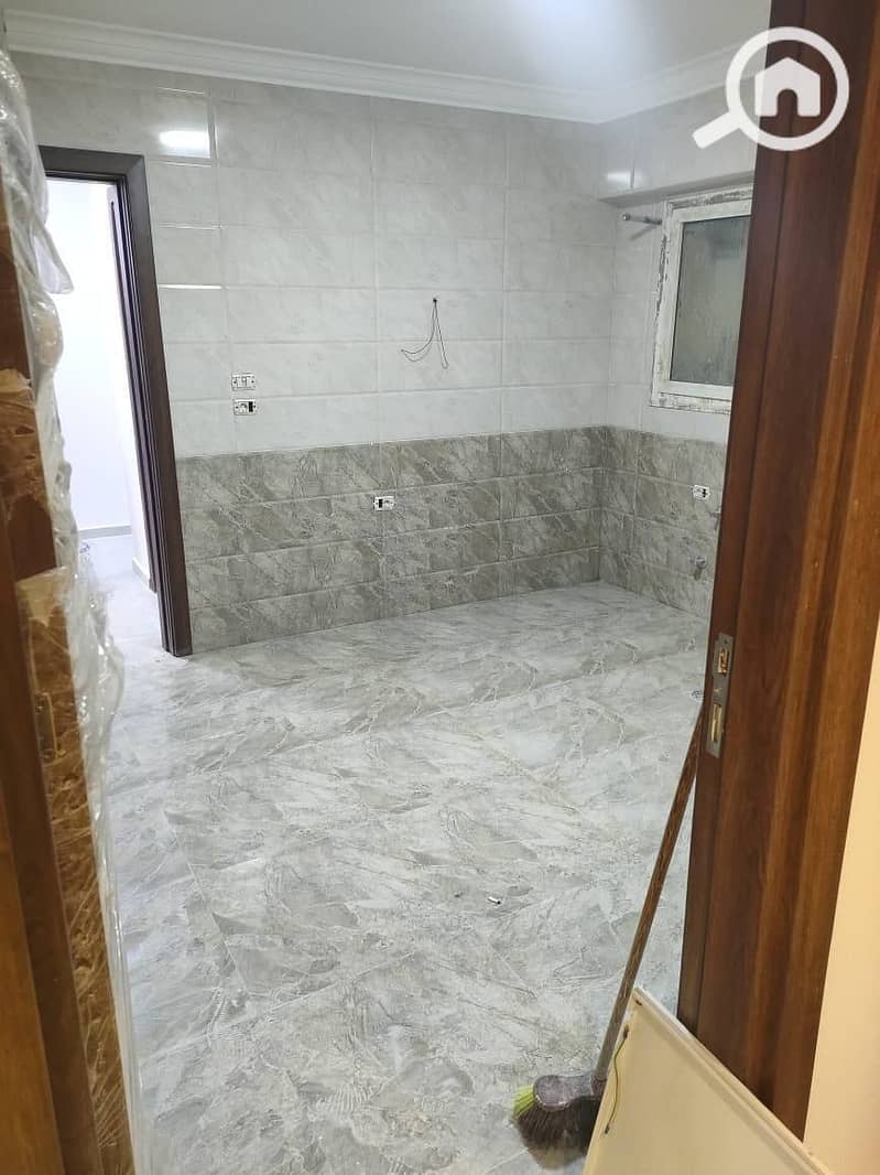 9 c5e6b483-ac45-4fef-a7b4-7f96df505211. jpg