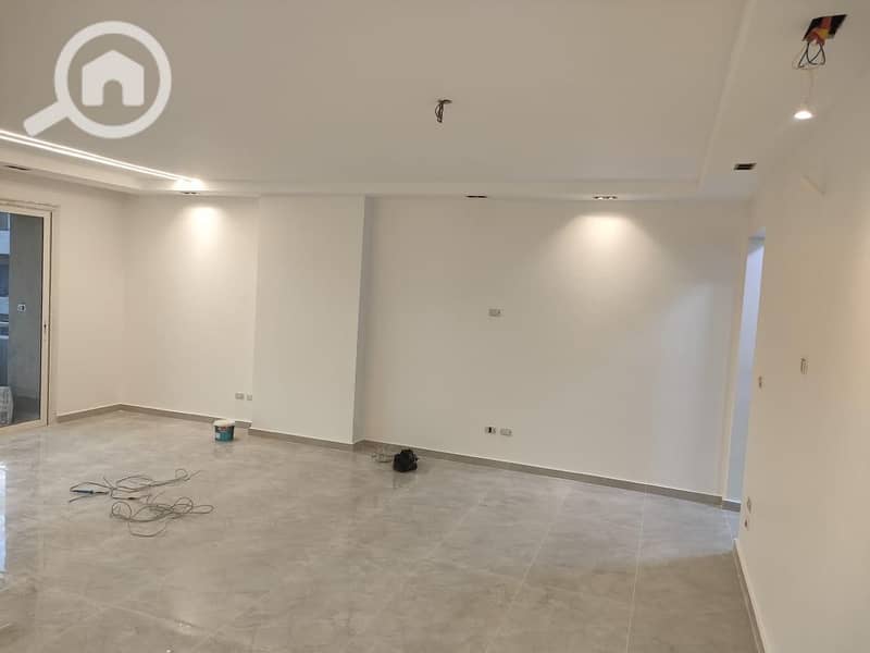 10 c69126dd-1d58-4145-a923-e00a6413f2e5. jpg