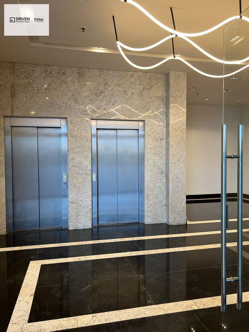 10 18669045-4e00-433f-a159-0901da82bfe8. jpg