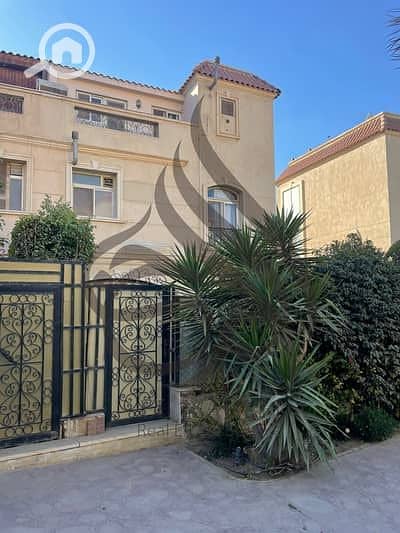 7 33152447-400x300. jpeg