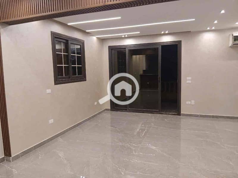 18 9ec066b6-d425-4605-8bd8-ec0cb5de2700. jpg