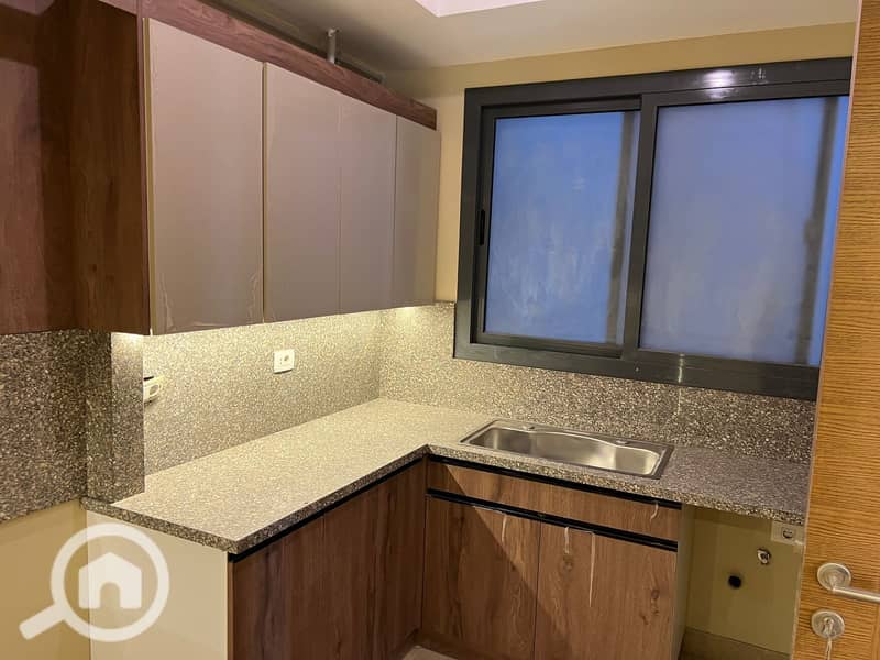 6 b400677c-e175-4c59-9147-4e3952692601. jpg