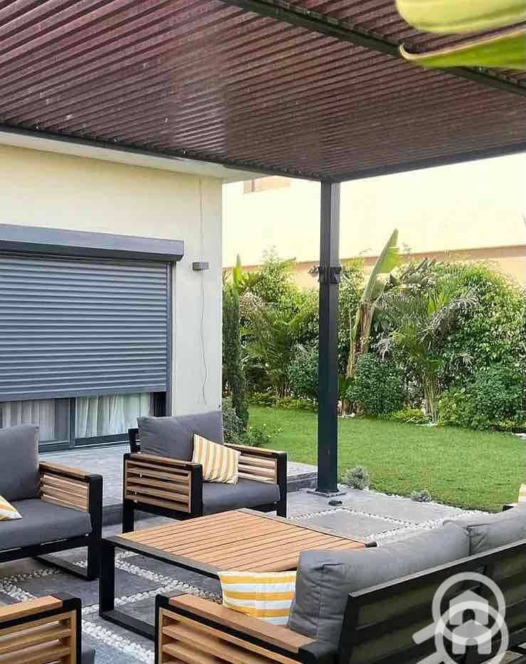 2 efee6774-6bf7-4222-af44-c715018a6b40. jpg