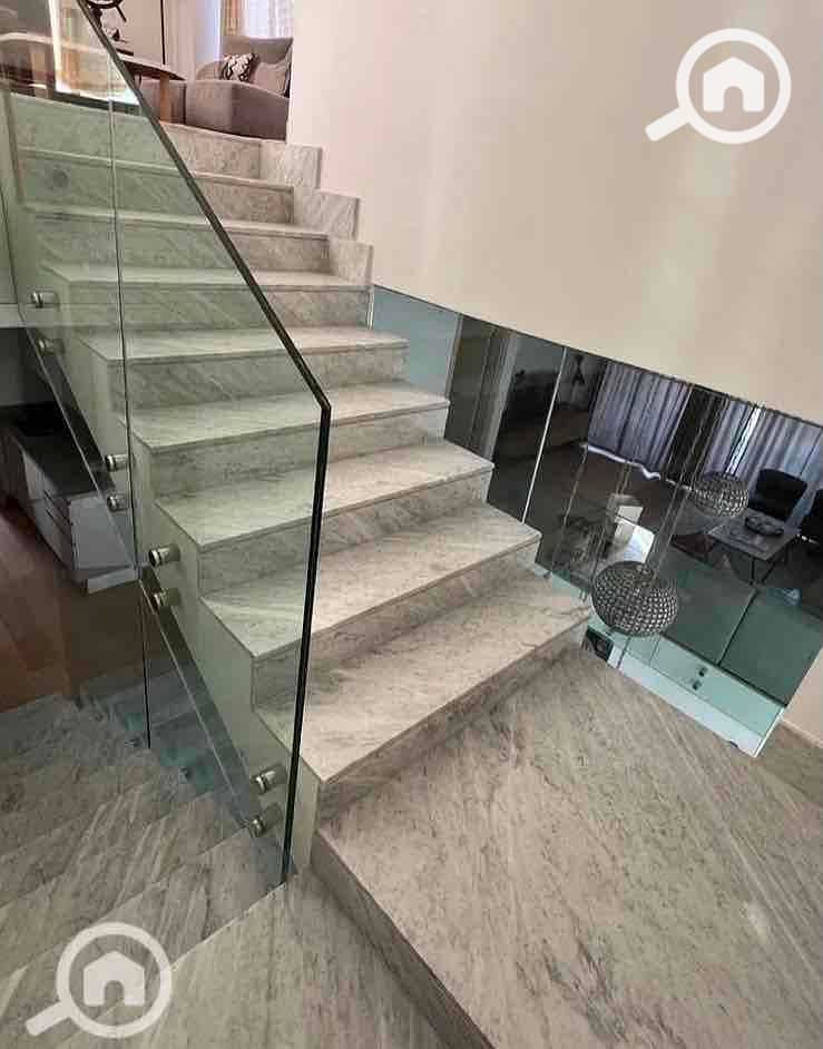 4 6af5a16a-ed83-4f91-9072-efab48d1b6e6. jpg