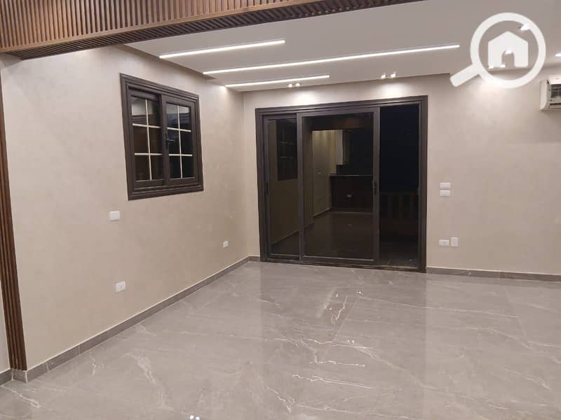 12 d1fb7cf3-4cb5-4988-8f37-5b674a4bd3f1. jpg