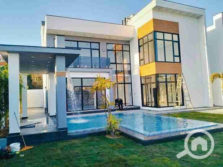 2 FB_IMG_1759158704254. jpg