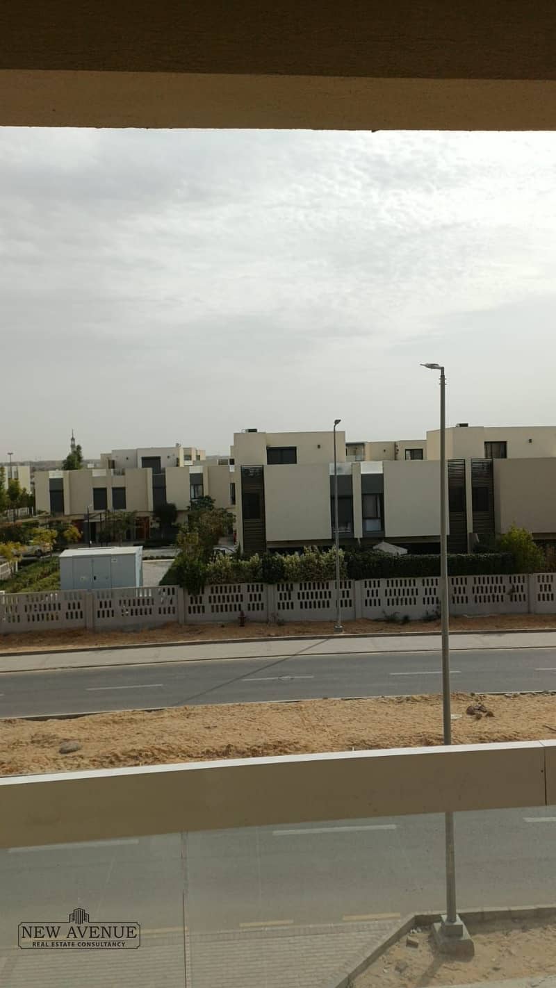 2 0b9fee1a-22c3-4b5e-879d-e45d911b8356. jpg