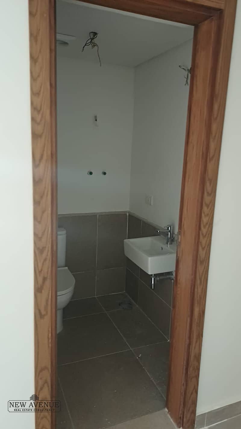 11 c944a77e-93f4-4e3d-85ec-73590e24b58f. jpg