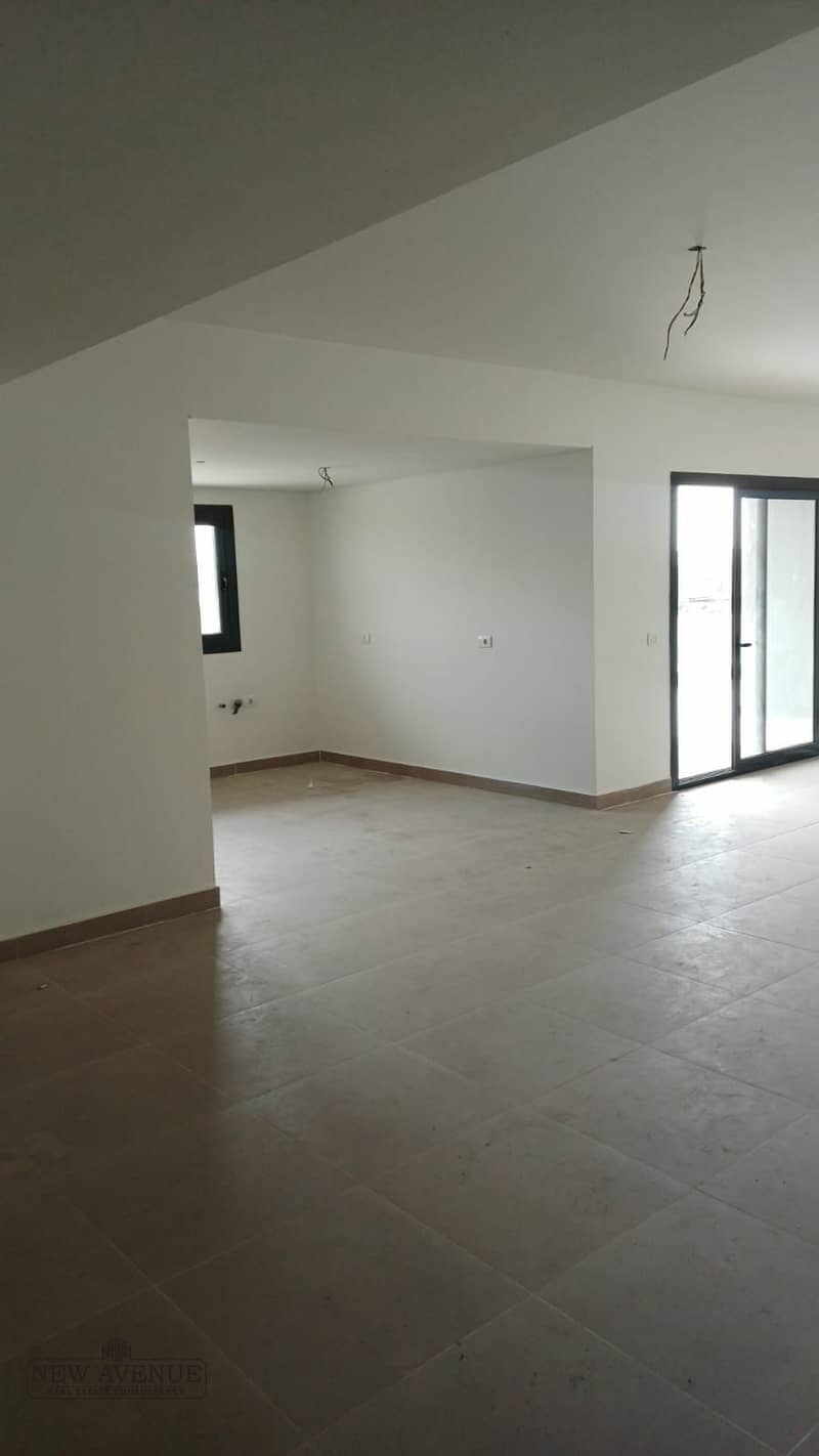 12 ddeeedb8-61c4-47d0-ac40-4d868048a71c. jpg