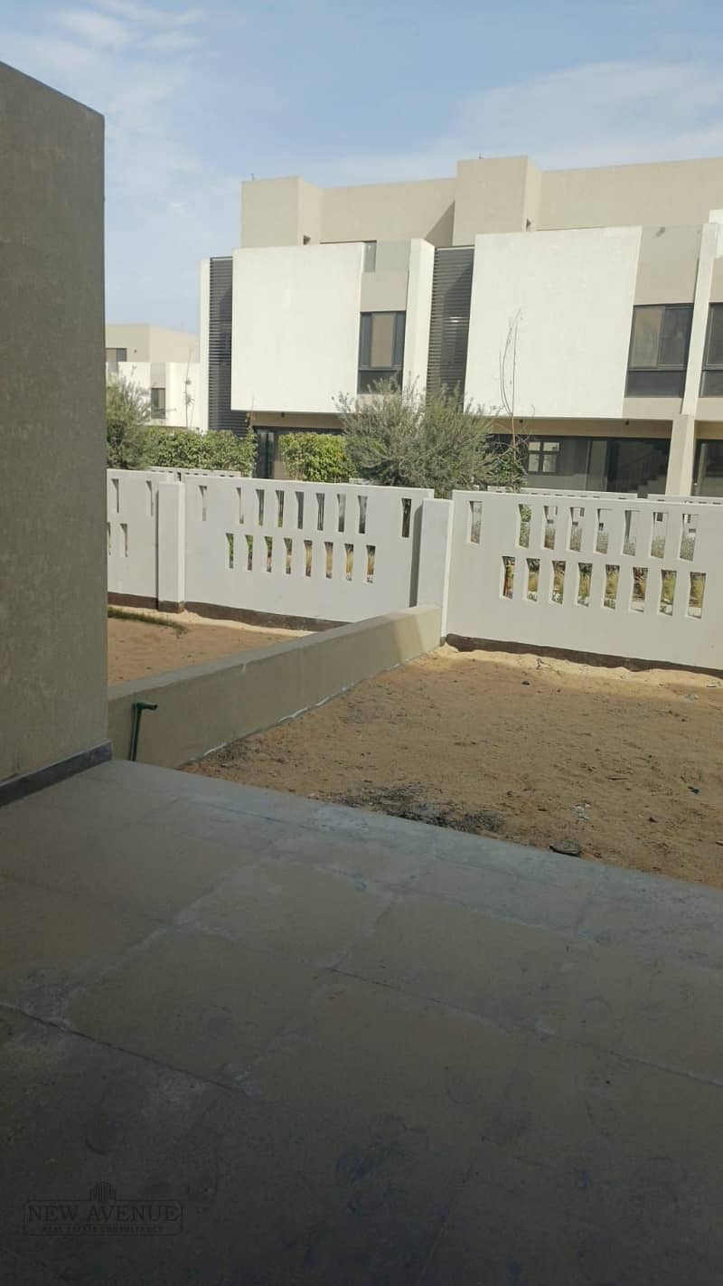 8 a8a04279-b090-4416-9011-7a94ccfd7417. jpg