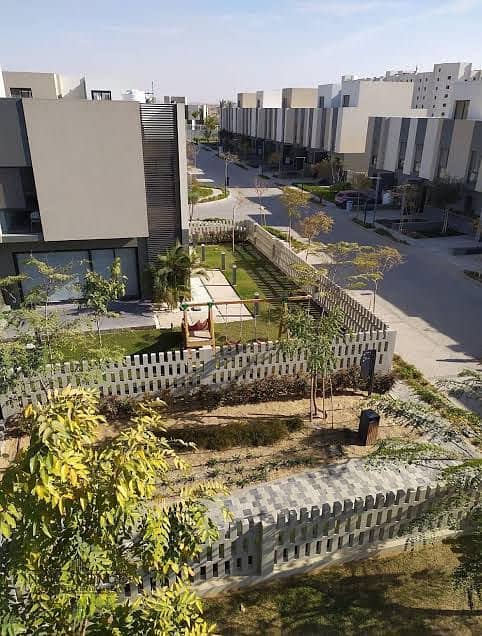 3 8043d5c2-a57f-4123-9884-ca875d33cccd. jpg