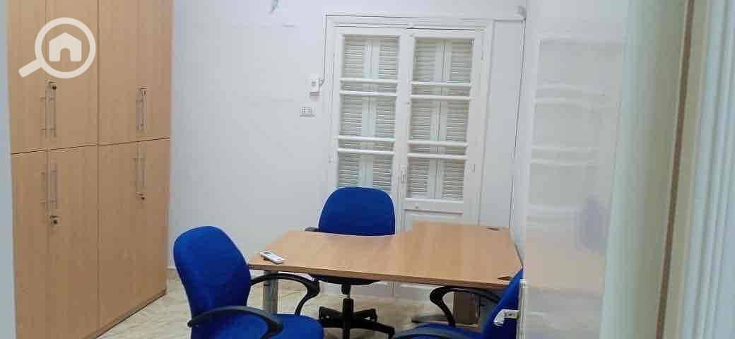 6 e6b8f94c-a96e-492d-abcd-27488f3ac41a. jpg