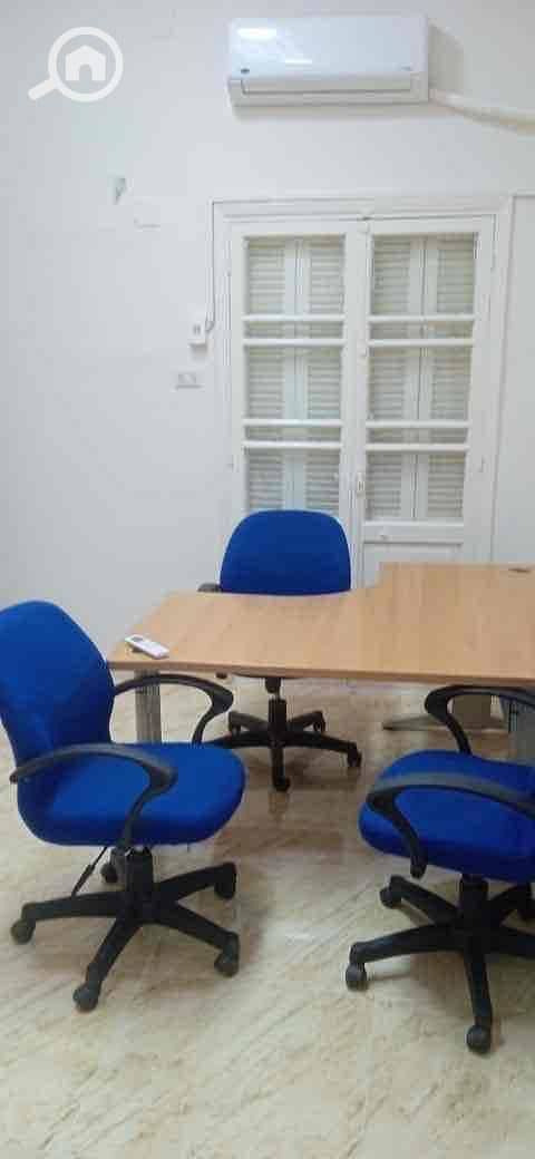 21 011f8ed7-05bb-4676-a64b-ca0cc1defc1c. jpg