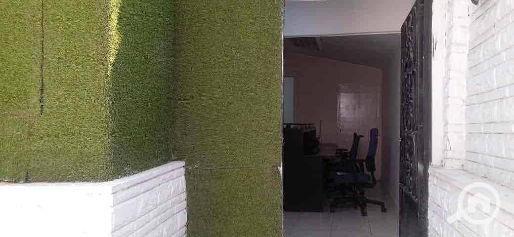 28 83c4a7f3-b3c7-4394-a844-0f37f823c1d3. jpg