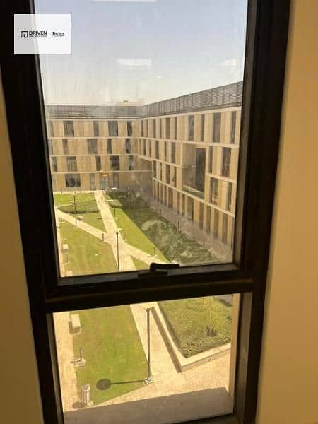 13 b1de6d5b-0d82-4079-a067-a8fc21c0accd. jpg