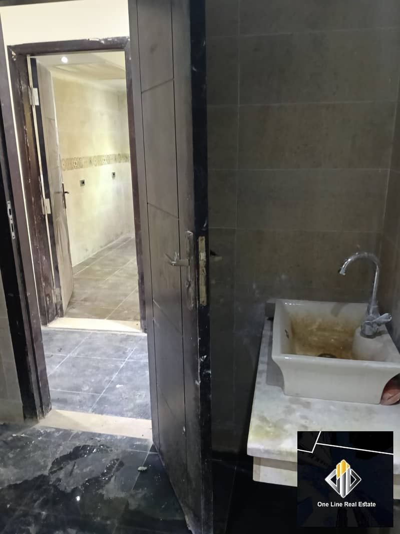 14 3eec494c-e181-4bf0-b12d-4f215d597859. jpeg