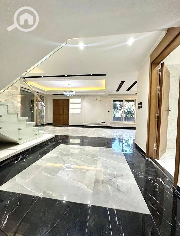 2 6506d627-0778-44ec-a6b1-666b937f17ad. jpeg