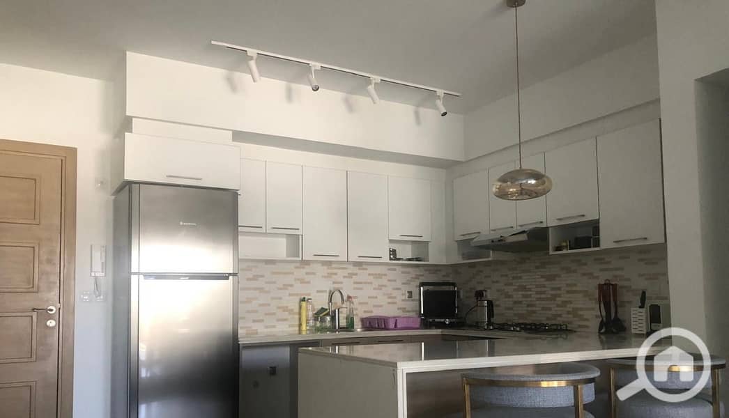 4 2cd303c7-dd3e-48ea-88ce-bbac23882699. jpeg