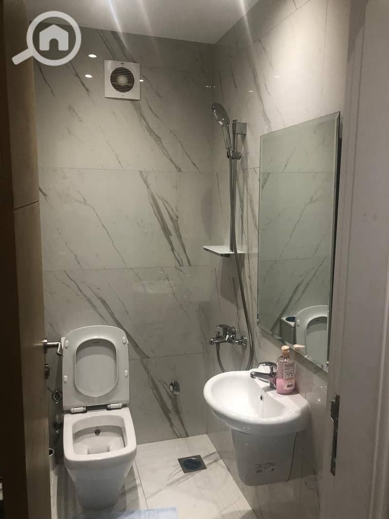 7 cc5520eb-a2d3-4d43-b7f7-1cbfc7392902. jpeg