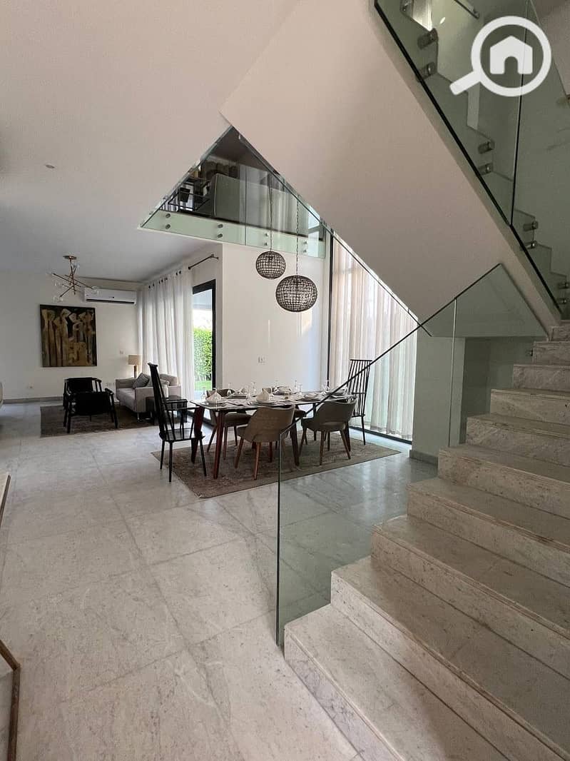 4 386100cb-de33-40db-872d-e6e439d5def2. jpeg