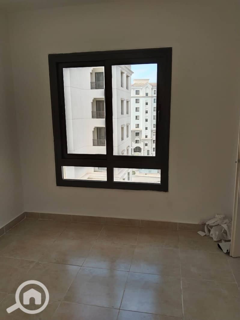 12 WhatsApp Image 2026-01-25 at 22.05. 43 (1). jpeg