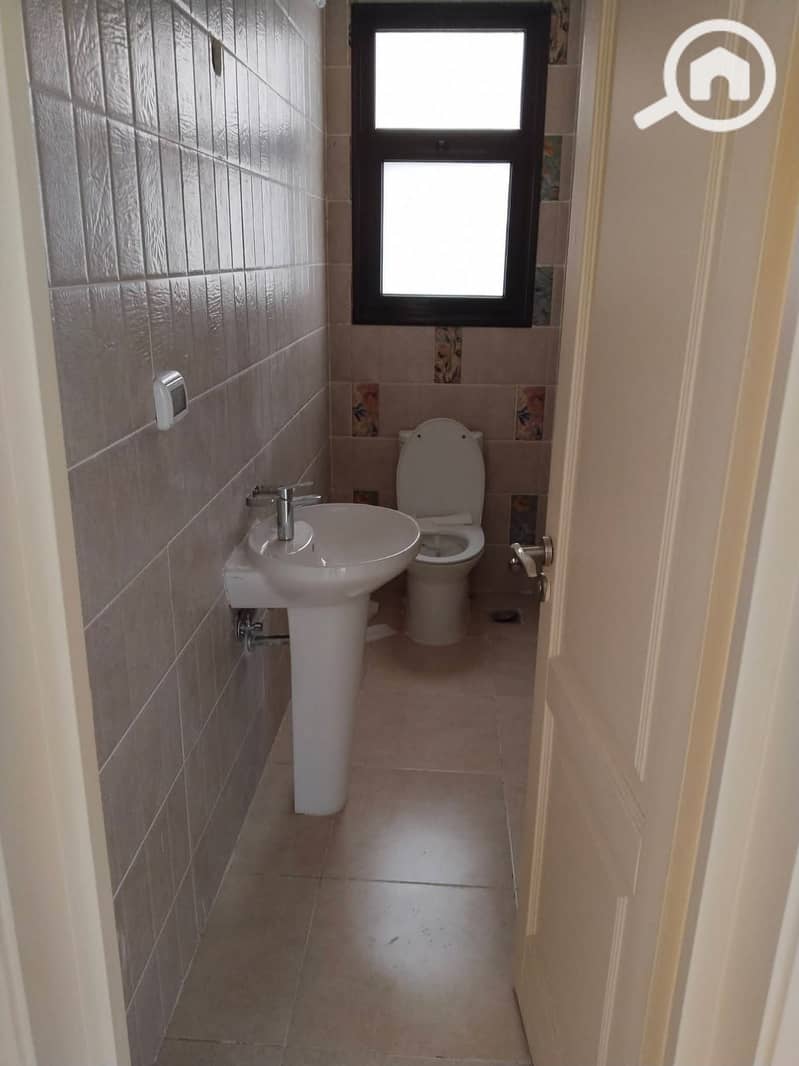 15 WhatsApp Image 2026-01-25 at 22.05. 43. jpeg