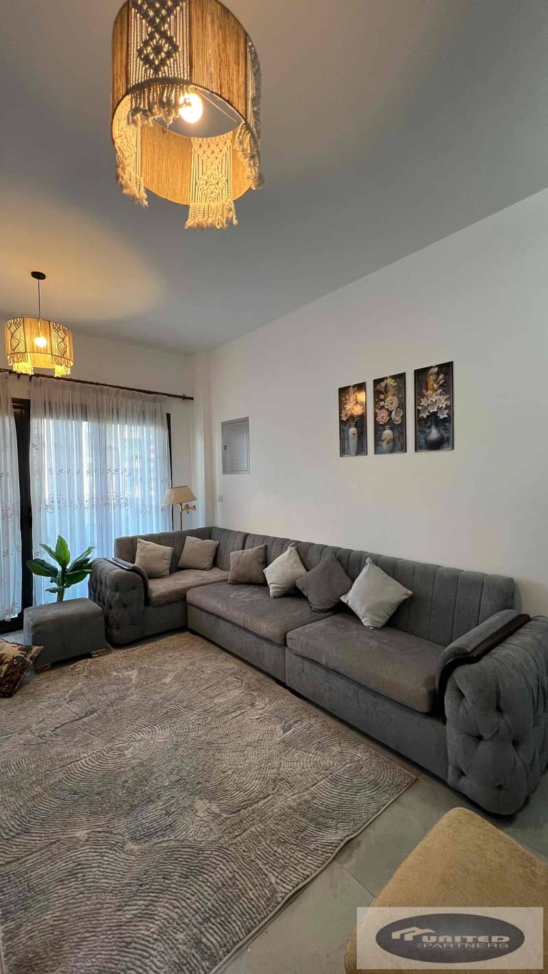 3 b10d157b-7311-441e-a226-698a8923acb1. jpg