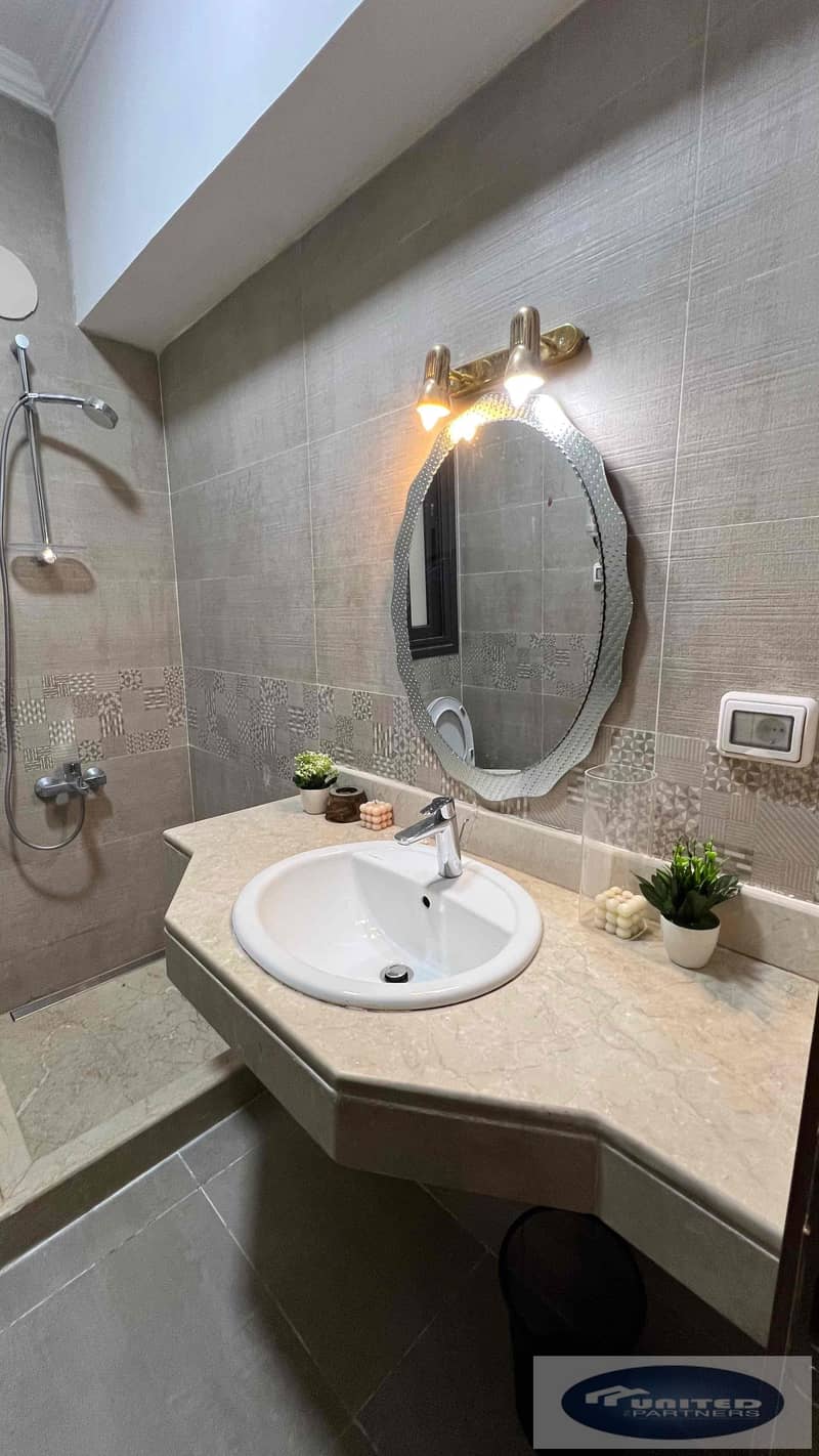 12 daca8a52-c8f7-48d1-8c0b-d554849df3d5. jpg