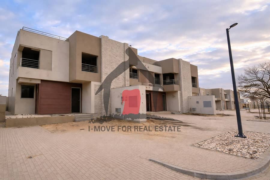 5 ChatGPT Image Jan 25, 2026, 11_15_21 PM. png