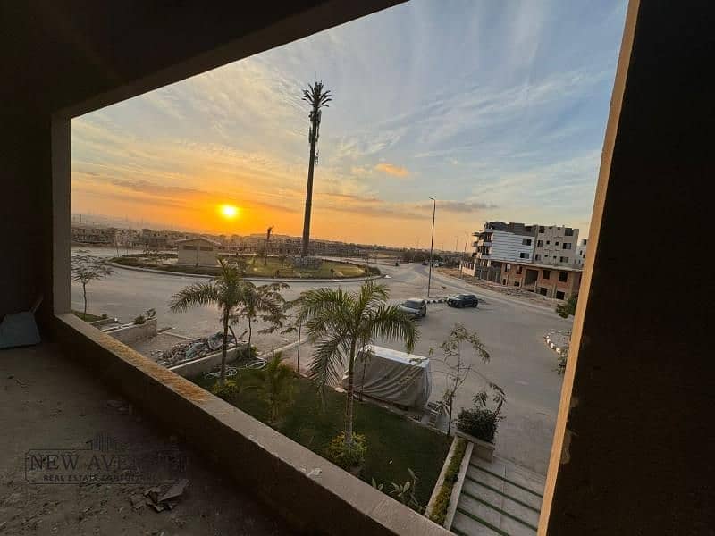 5 WhatsApp Image 2026-01-26 at 12.28. 27 AM (1). jpg