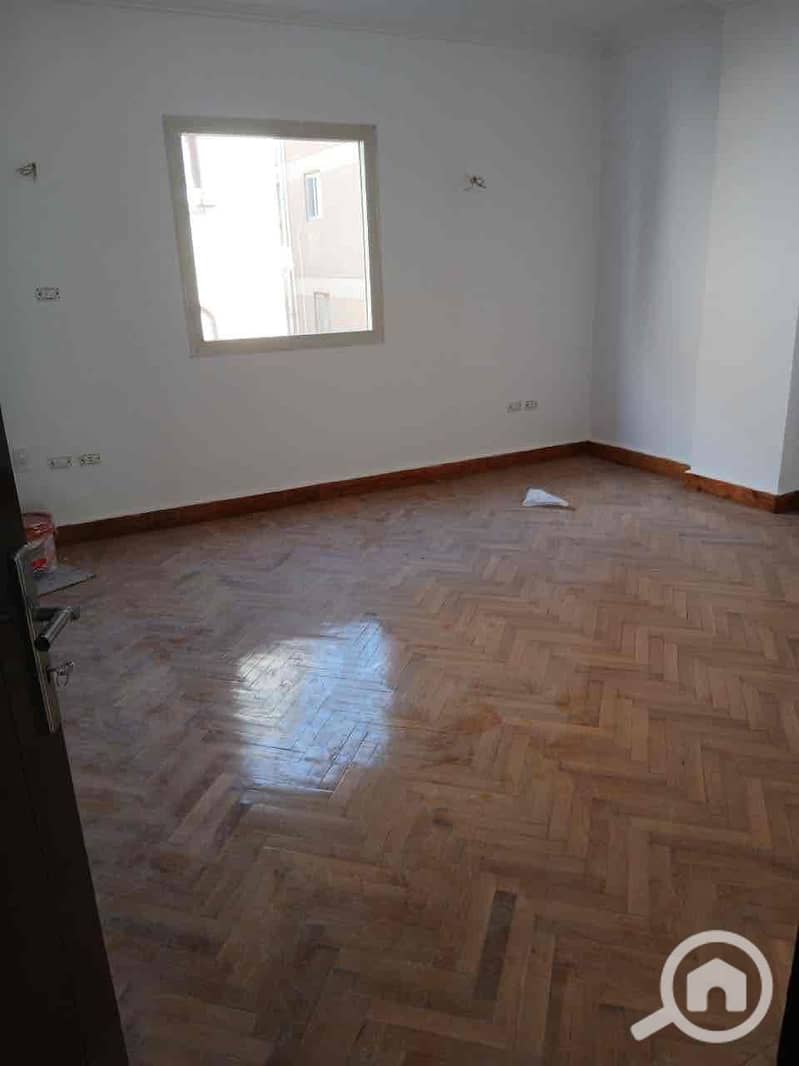 5 e79158f9-b249-422d-8f9b-63a103533cf0. jpg