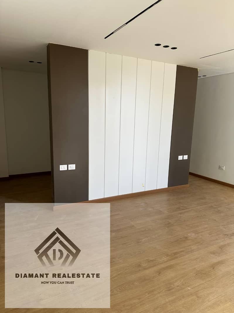 8 WhatsApp Image 2025-12-22 at 4.42. 44 PM (2). jpeg