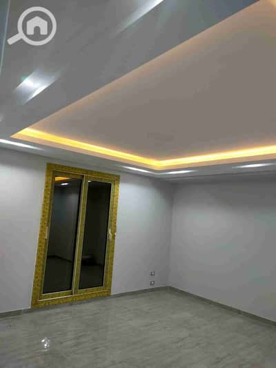 مکتب  للايجار في لوران، الإسكندرية - 1000006670. jpg