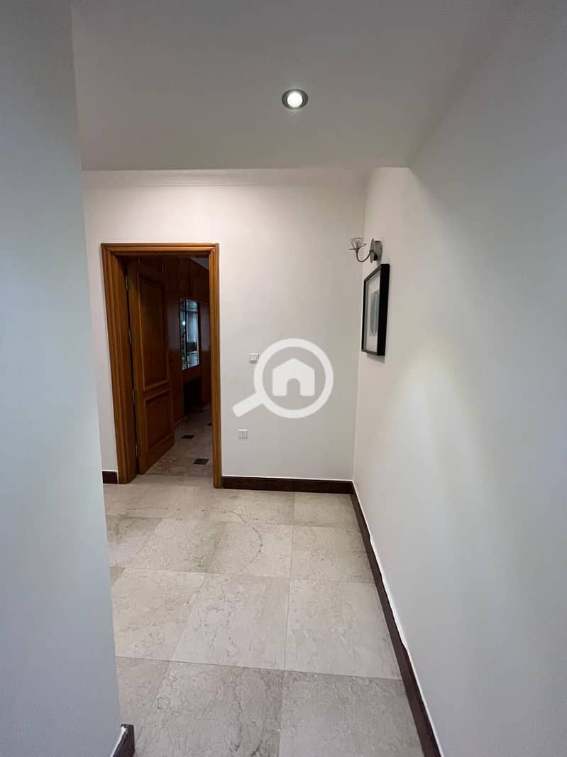 18 2b497966-9dc7-45c4-be73-906a074cab2f. jpeg