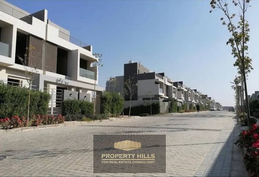 8 7288232-eee72o. jpg