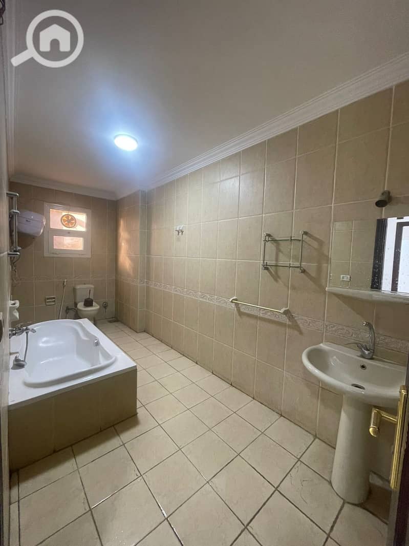 3 2c3d07b9-05a1-43fb-b49a-2692b6672c8c. jpeg