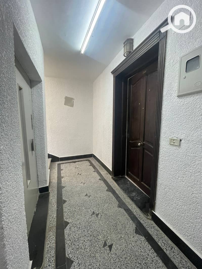 7 b4014a86-62df-4131-9f34-5821201a22b3. jpeg