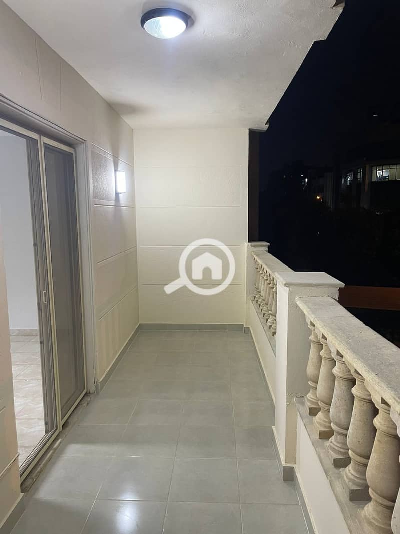 3 8d3e875e-6579-46c2-896f-574ab0079e86. jpeg