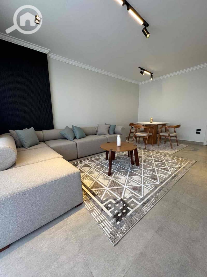 7 0e105de6-4da6-41d4-92a5-bdcd63739abc. jpg