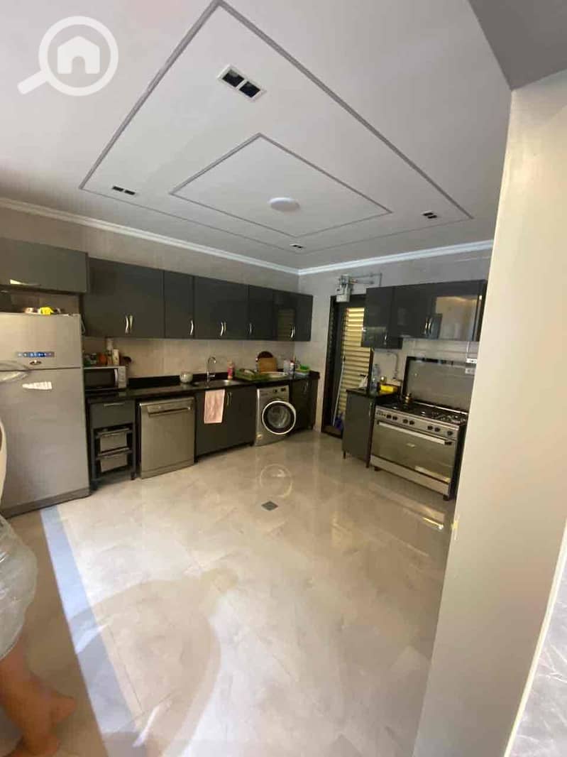 14 5b67637a-0e21-4289-8b57-76cac128411e. jpg