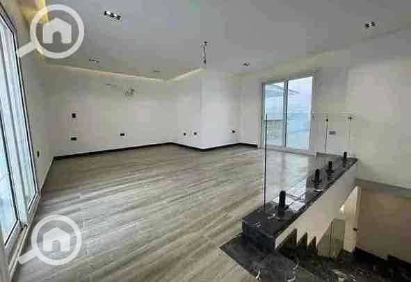 5 6b892123-7df1-45e7-842f-bd9cb2b8bd80. jpg