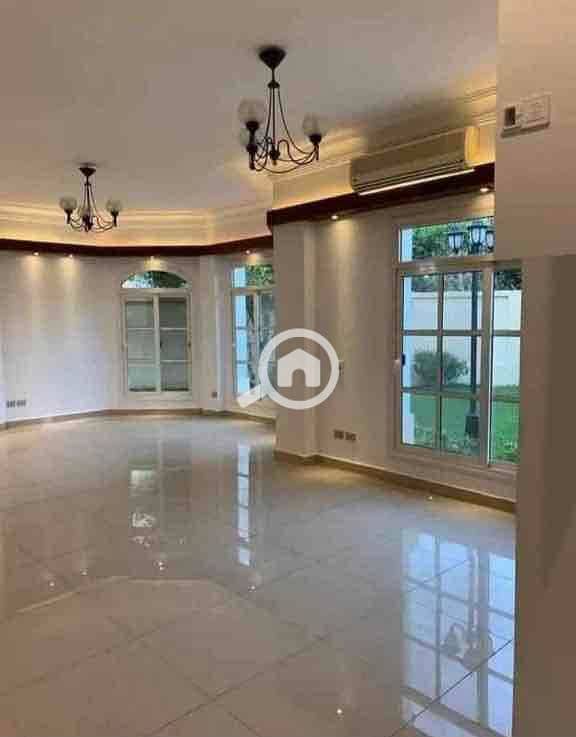 4 15a8f27b-025b-464a-b575-25dc769b621a. jpg