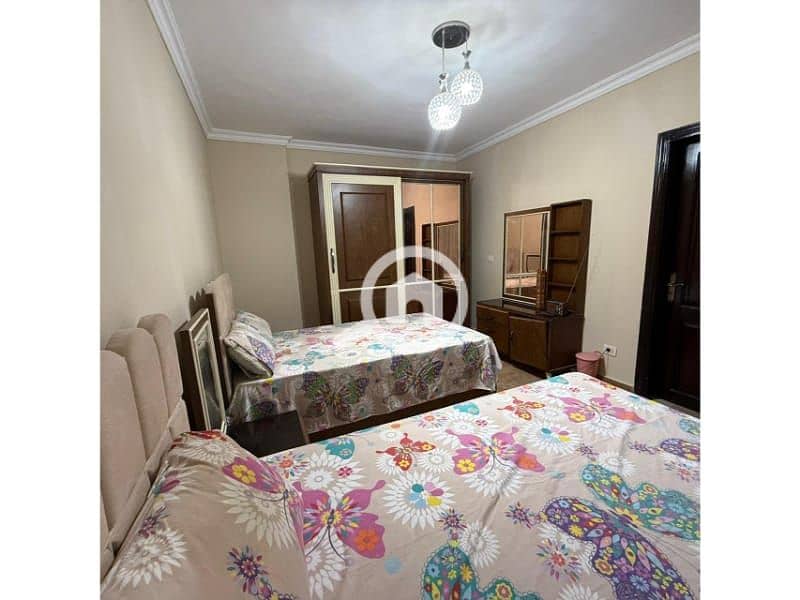 7 585957f3-1ba1-42e1-bd96-681708f4c17a. jpg