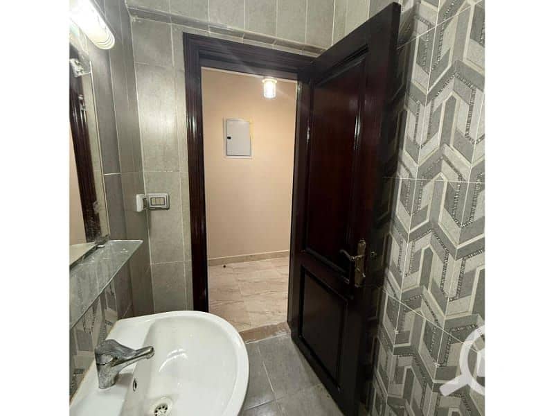 11 0edf6682-b974-4240-bd6f-87c4157b6f16. jpg